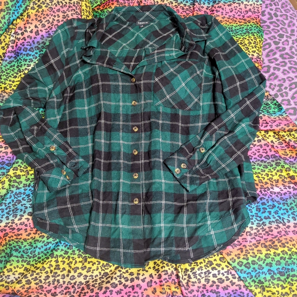 Torrid Forest Flannel sz 0 Plaid Button up Shirt! NWOTs!